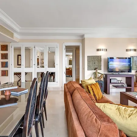 Yolo Spaces - - Puerto Boutique Apartment