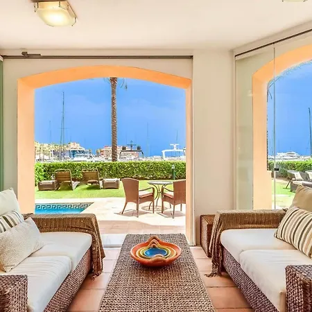 Yolo Spaces - - Puerto Boutique Apartment *