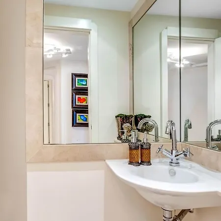 Yolo Spaces - - Puerto Boutique Apartment *